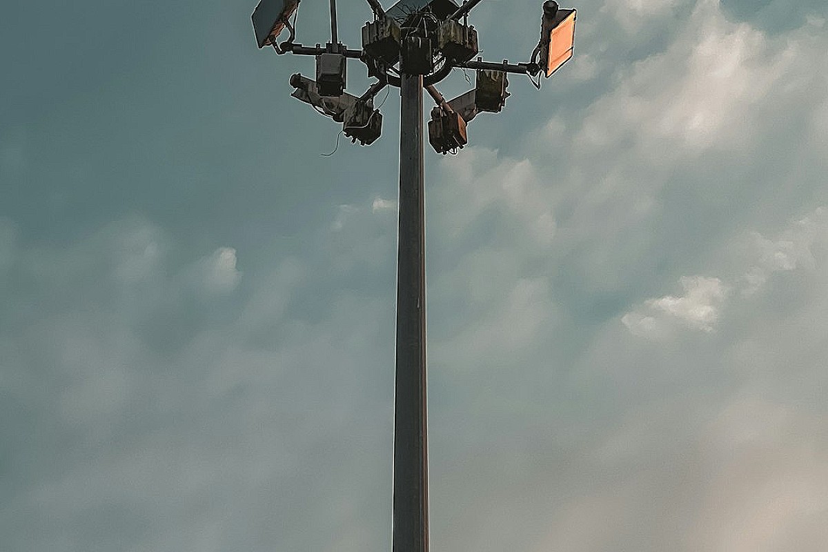 Jak profesjonalny serwis i monitoring 24/7 mogą zwiększyć wydajność farmy fotowoltaicznej?