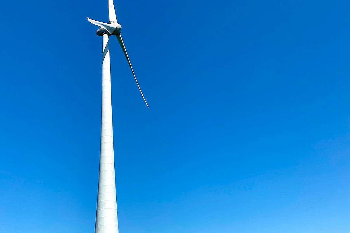 Magazyny energii 2026: Jak pokonać bariery przyłączeniowe i finansowe?