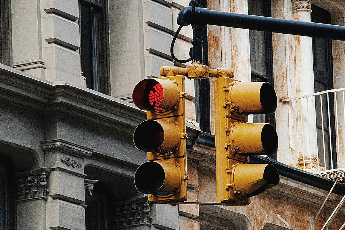 Strategie zabezpieczania inwestycji w OZE przed zmiennością rynku energii