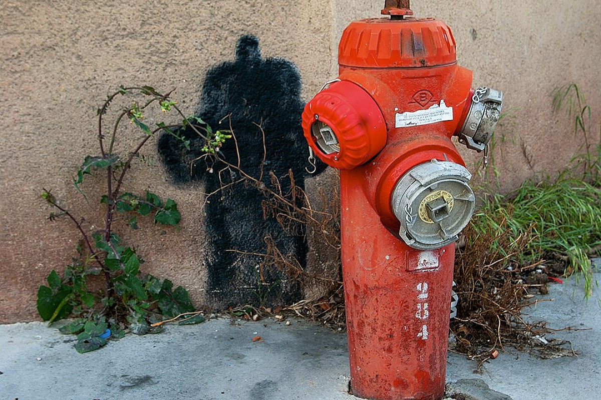 Bezpieczeństwo przeciwpożarowe magazynów energii: Nowe regulacje i praktyczne rozwiązania