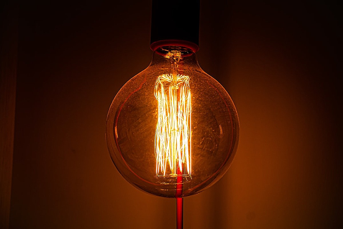 Zaskakujący ranking zużycia prądu w domu podczas zimy. Jak mróz wpływa na rachunki za prąd?