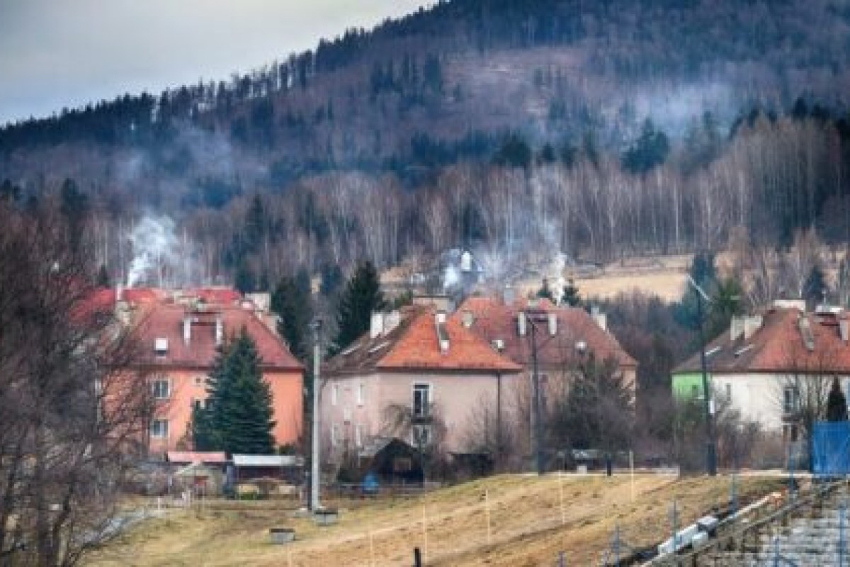 Jakość powietrza w Polsce znów się pogarsza. Alarmujące dane IQAir i GIOŚ
