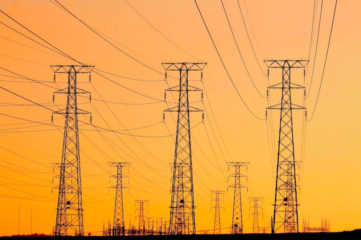 Przyszłość opłat sieciowych: reforma taryf dystrybucyjnych w obliczu transformacji energetycznej