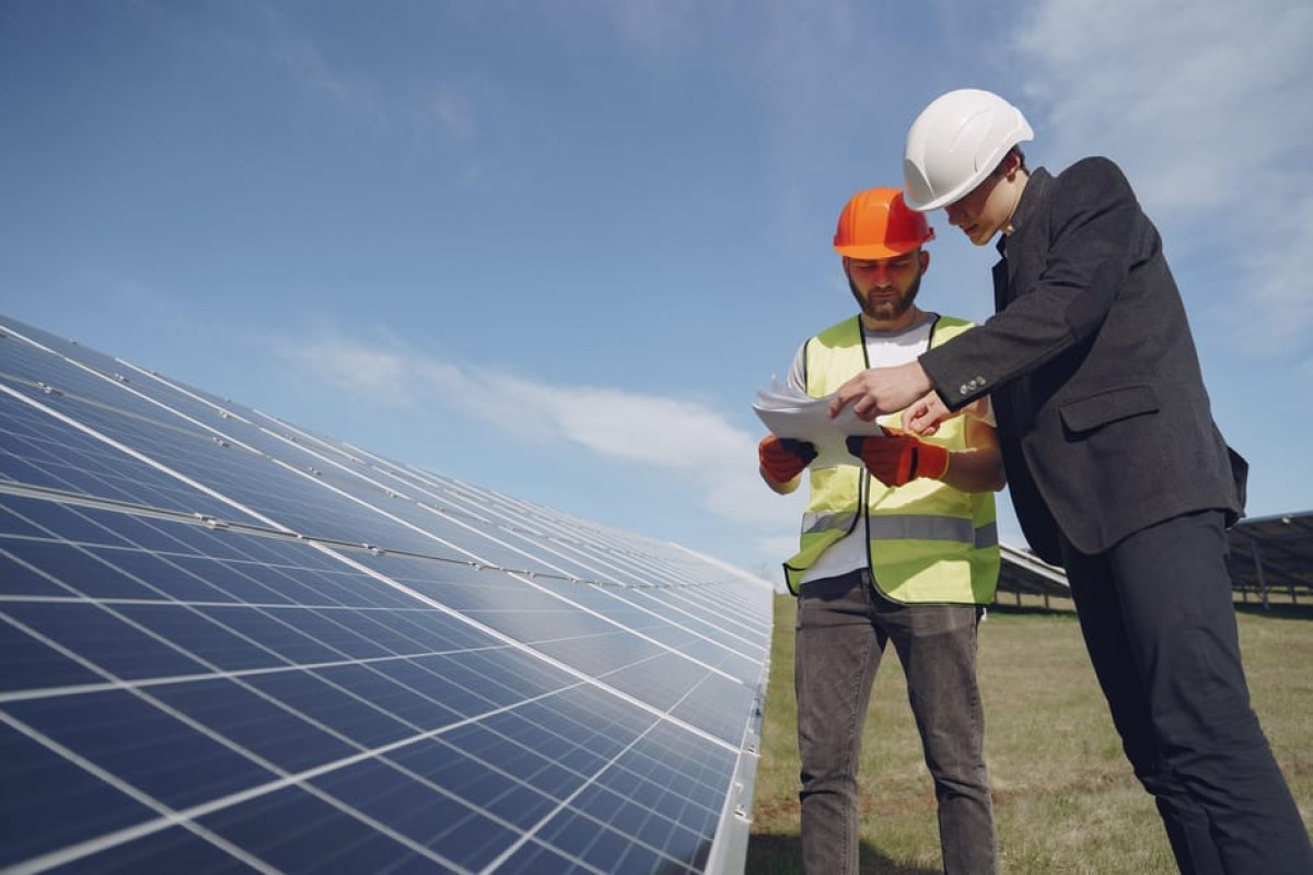 Ministerstwo Energii planuje zdalne sterowanie domowymi instalacjami PV. Operatorzy zyskają nowe uprawnienia