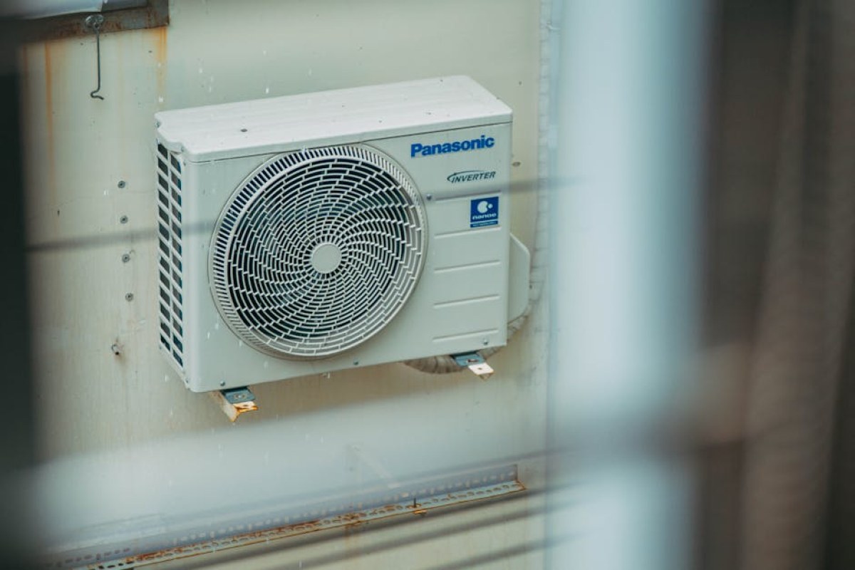 Falownik APsystems ELT-12 – nowoczesne zarządzanie energią w domu